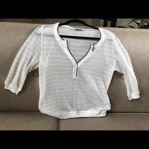 Lightweight pullover